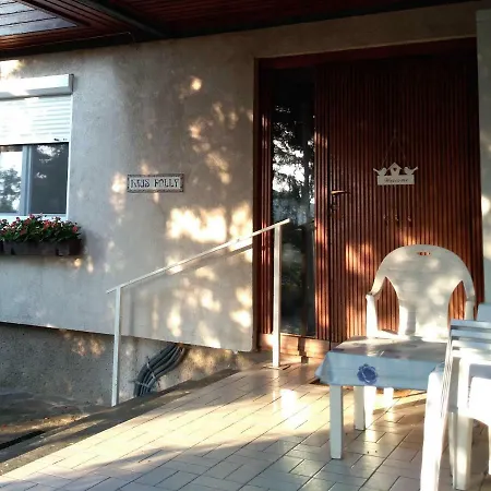 Haus Polly Апартаменты Strasshof an der Nordbahn